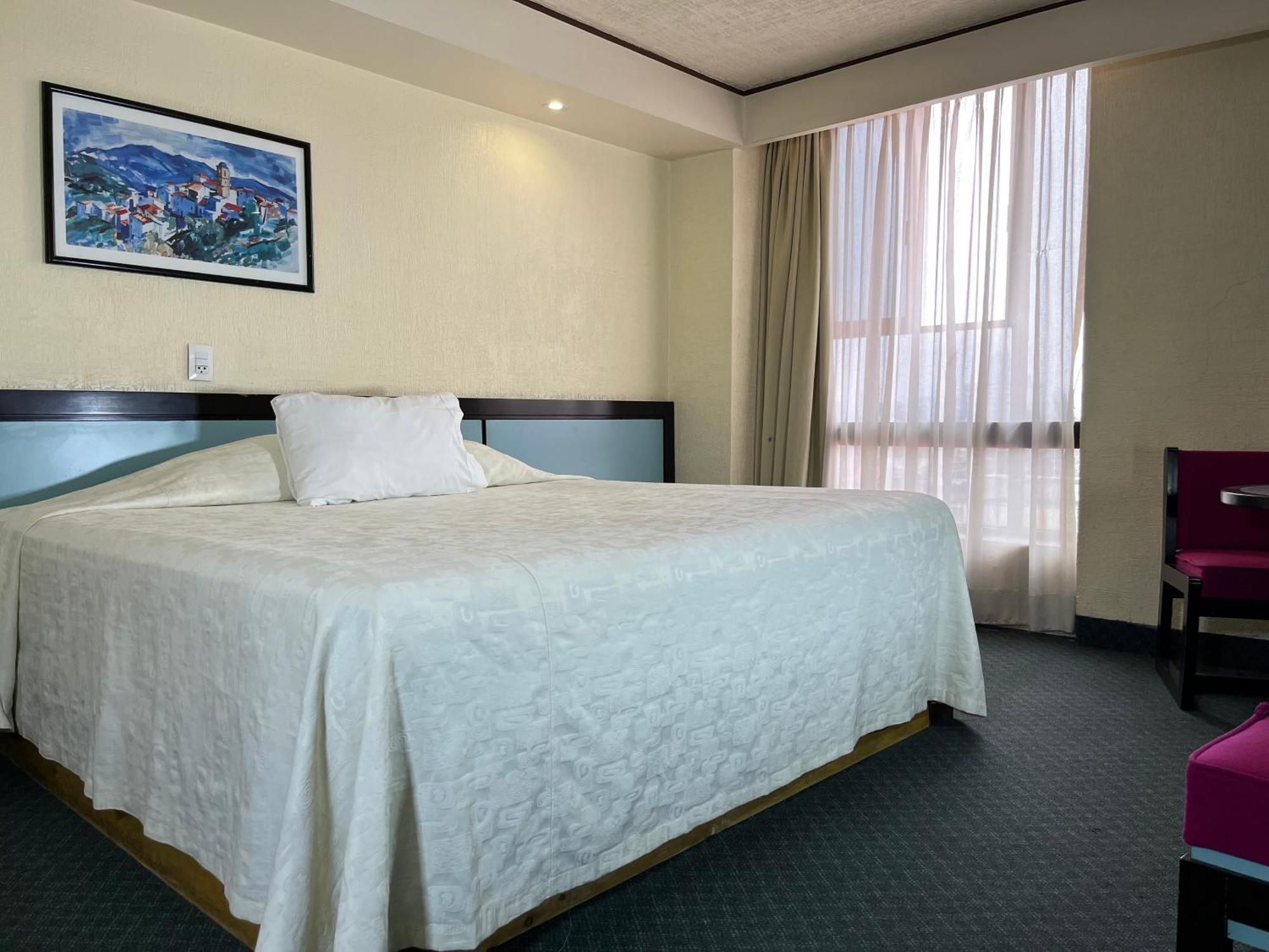 Lepanto Reforma 4*